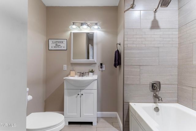 720 Northwest Ridge Avenue, Norton, VA 24273