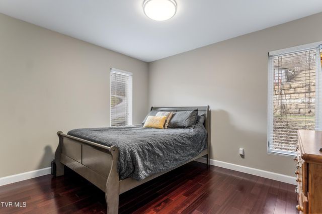 720 Northwest Ridge Avenue, Norton, VA 24273