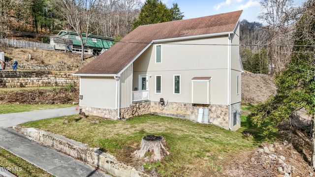 720 Northwest Ridge Avenue, Norton, VA 24273