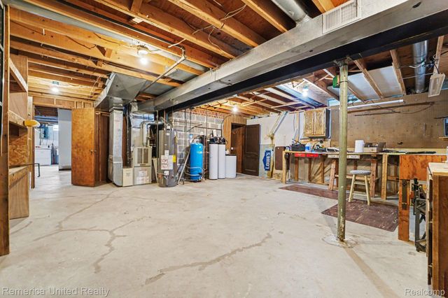 11796 Post Lane, Green Oak Township, MI 48178