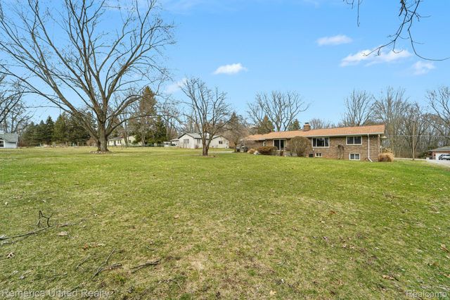 11796 Post Lane, Green Oak Township, MI 48178