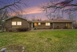 11796 Post Lane, Green Oak Township, MI 48178