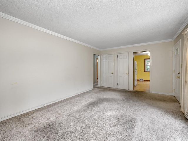 961 California Avenue W, Saint Paul, MN 55117