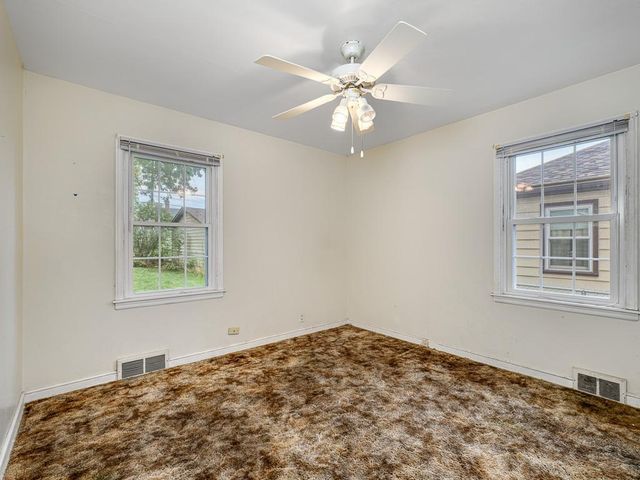 961 California Avenue W, Saint Paul, MN 55117