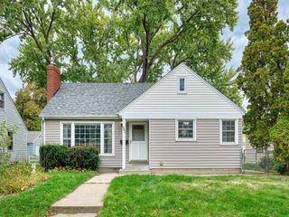 961 California Avenue W, Saint Paul, MN 55117