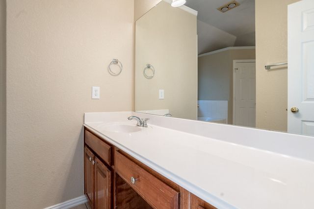 1712 Farmington Drive, Mansfield, TX 76063