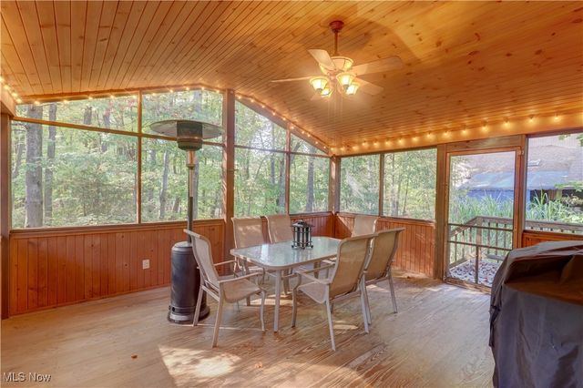 10986 Fawn Meadow Lane, Strongsville, OH 44149