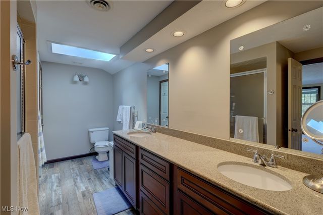 10986 Fawn Meadow Lane, Strongsville, OH 44149