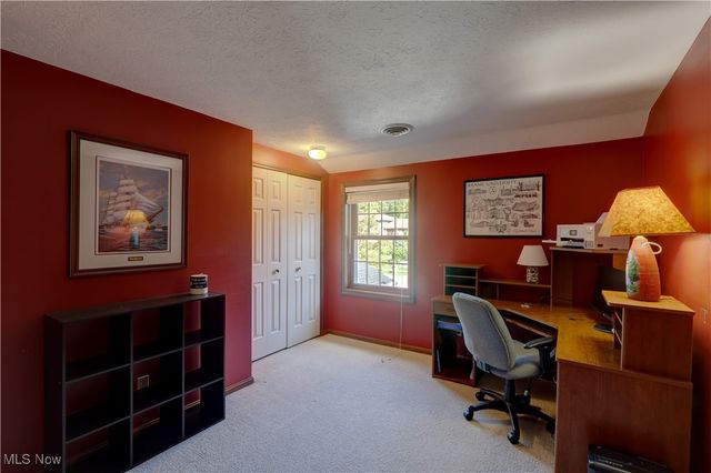 10986 Fawn Meadow Lane, Strongsville, OH 44149