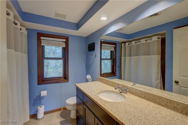 10986 Fawn Meadow Lane, Strongsville, OH 44149