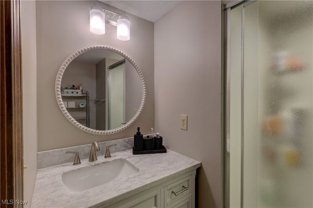 10986 Fawn Meadow Lane, Strongsville, OH 44149