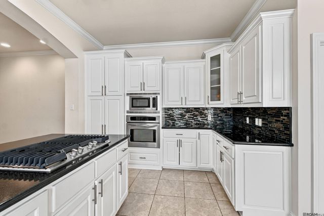 5336 Courtyard Dr, Gonzales, LA 70737