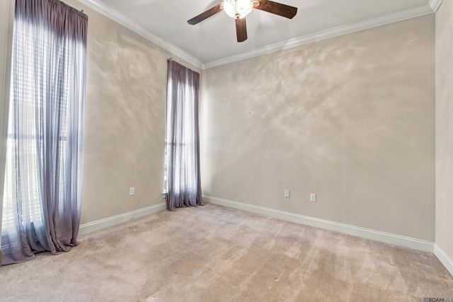 5336 Courtyard Dr, Gonzales, LA 70737