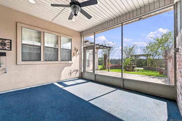 5336 Courtyard Dr, Gonzales, LA 70737