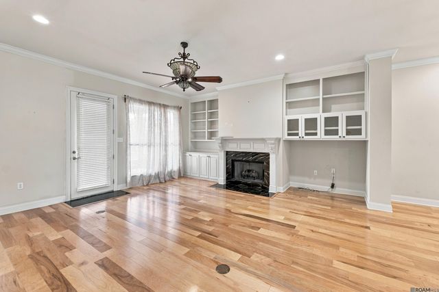 5336 Courtyard Dr, Gonzales, LA 70737