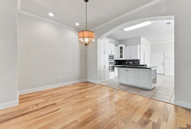 5336 Courtyard Dr, Gonzales, LA 70737