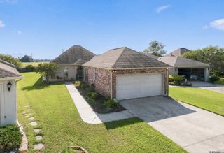 5336 Courtyard Dr, Gonzales, LA 70737