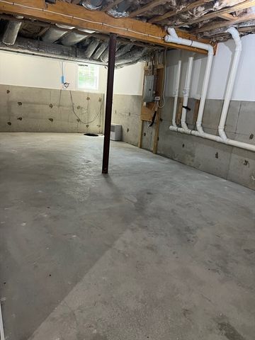 17 Foster St 17, Brockton, MA 02301