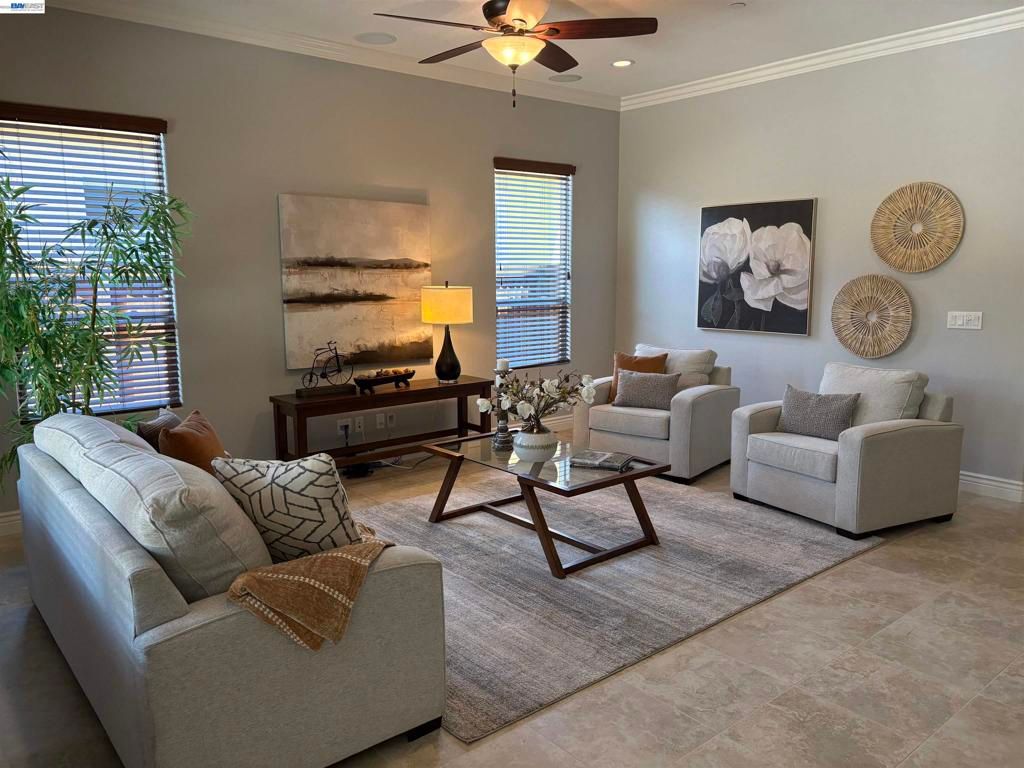 Image 10 of property listing at 2107 Rioja Way, Brentwood, CA 94513