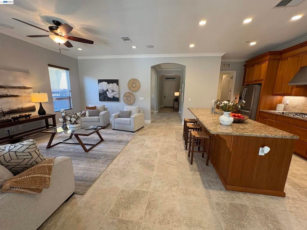 Image 2 of property listing at 2107 Rioja Way, Brentwood, CA 94513