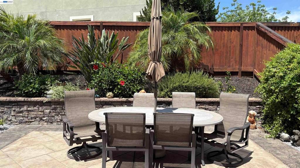 Image 22 of property listing at 2107 Rioja Way, Brentwood, CA 94513