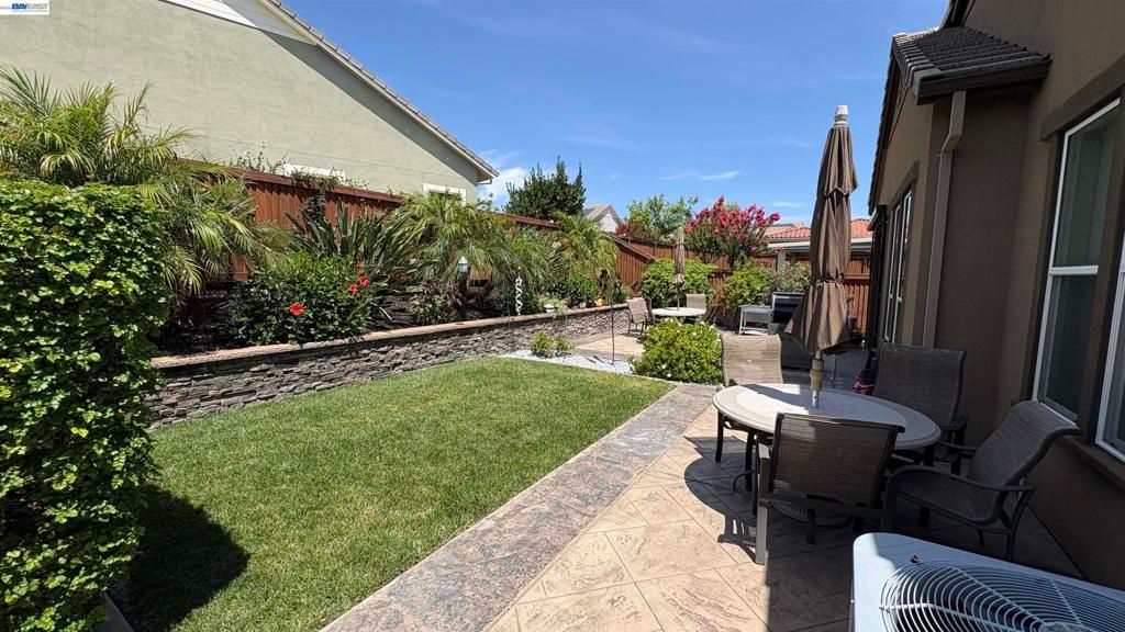 Image 23 of property listing at 2107 Rioja Way, Brentwood, CA 94513