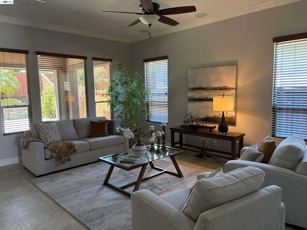 Image 8 of property listing at 2107 Rioja Way, Brentwood, CA 94513