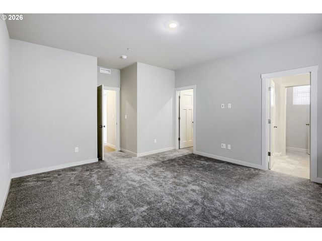 727 GLADE Ave, Forest Grove, OR 97116