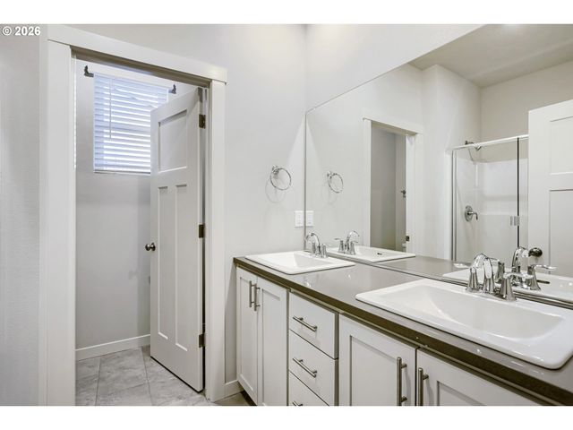 727 GLADE Ave, Forest Grove, OR 97116