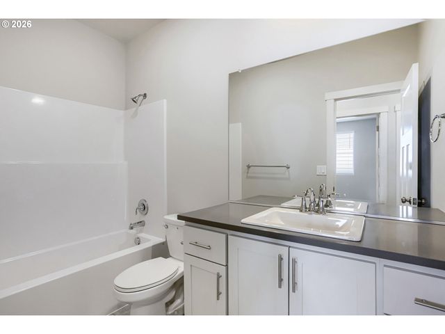 727 GLADE Ave, Forest Grove, OR 97116