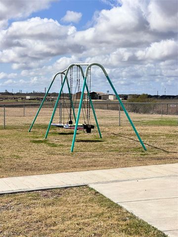 119 Crows Nest Road, Freeport, TX 77541