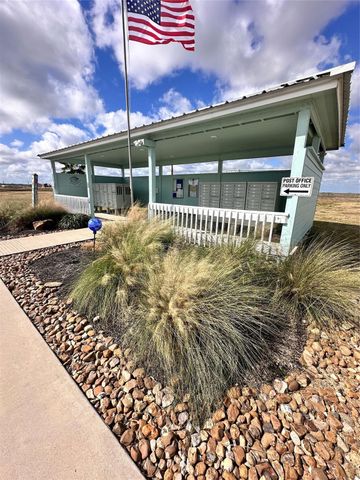 119 Crows Nest Road, Freeport, TX 77541