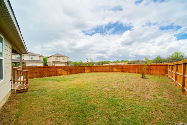 168 Honors St, Floresville, TX 78114