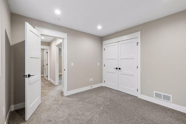540 Holly Avenue, Saint Paul, MN 55102