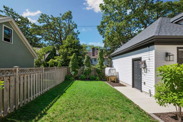 540 Holly Avenue, Saint Paul, MN 55102