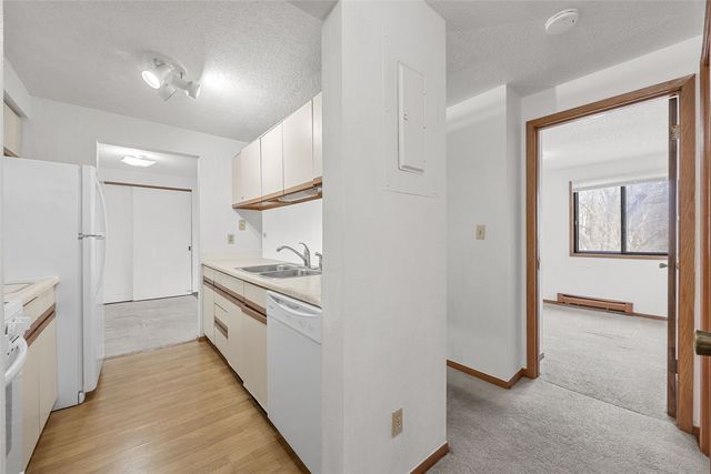 814 Benton Drive 34, Iowa City, IA 52246