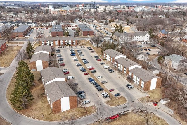 814 Benton Drive 34, Iowa City, IA 52246