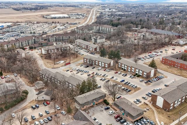 814 Benton Drive 34, Iowa City, IA 52246