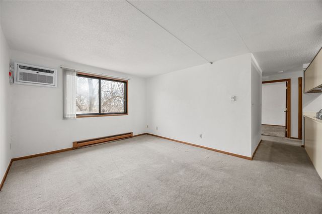 814 Benton Drive 34, Iowa City, IA 52246