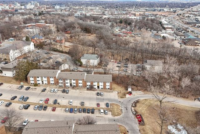 814 Benton Drive 34, Iowa City, IA 52246