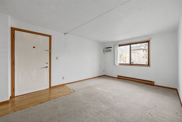 814 Benton Drive 34, Iowa City, IA 52246