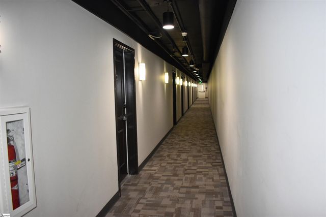 100 E Washington Street Apt 32, Greenville, SC 29601