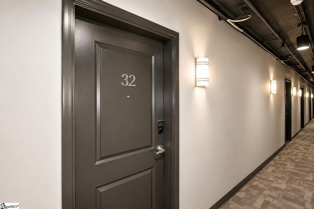 100 E Washington Street Apt 32, Greenville, SC 29601