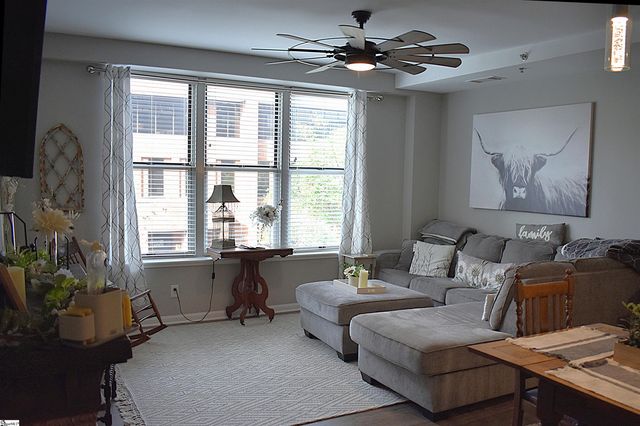 100 E Washington Street Apt 32, Greenville, SC 29601