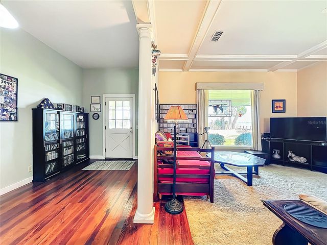 8408 LAKESHORE DRIVE, Yalaha, FL 34797