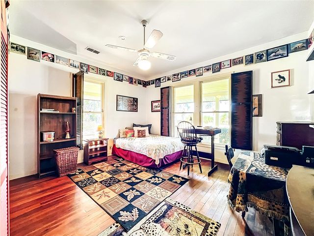 8408 LAKESHORE DRIVE, Yalaha, FL 34797