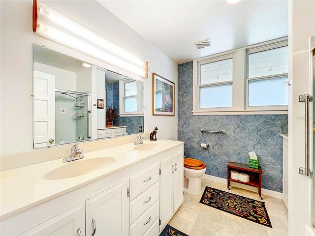 8408 LAKESHORE DRIVE, Yalaha, FL 34797