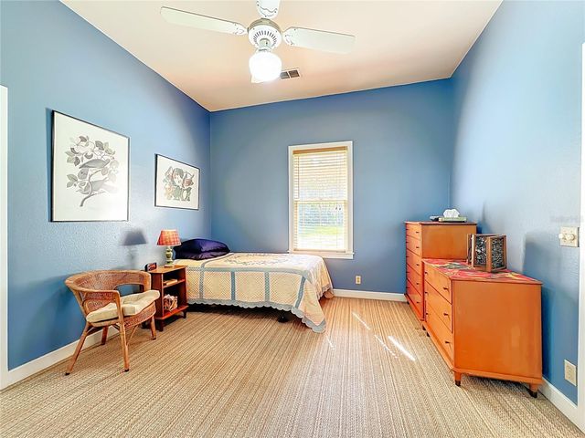 8408 LAKESHORE DRIVE, Yalaha, FL 34797