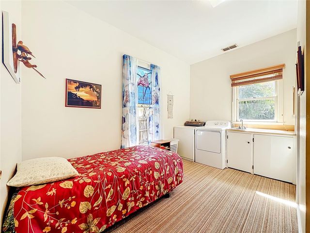 8408 LAKESHORE DRIVE, Yalaha, FL 34797