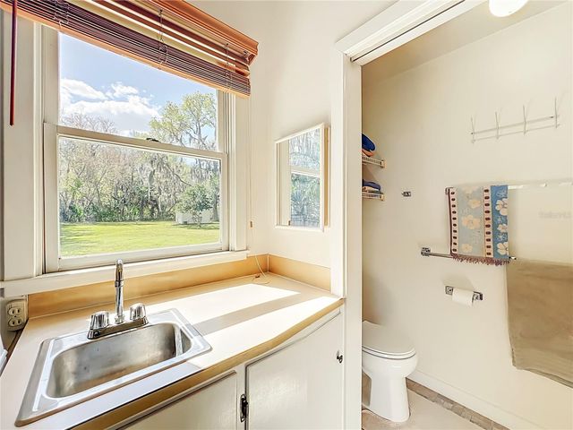 8408 LAKESHORE DRIVE, Yalaha, FL 34797